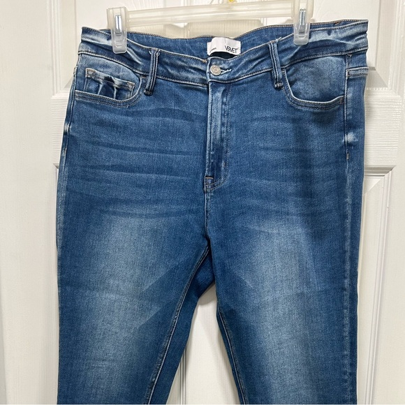 Vervet Skinny Jeans - Picture 3 of 6